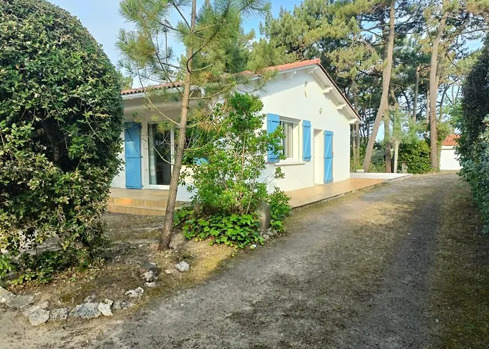 Hébergement de vacances Maison De Famille Spacieuse à 1 Min De La à Pied, 2 La Tranche-sur-Mer