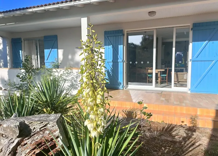 Maison De Famille Spacieuse à 1 Min De La à Pied, 2 *